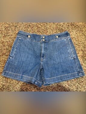 White House Black Market- Novelty Buttom Denim Short- 5”, extra high rise